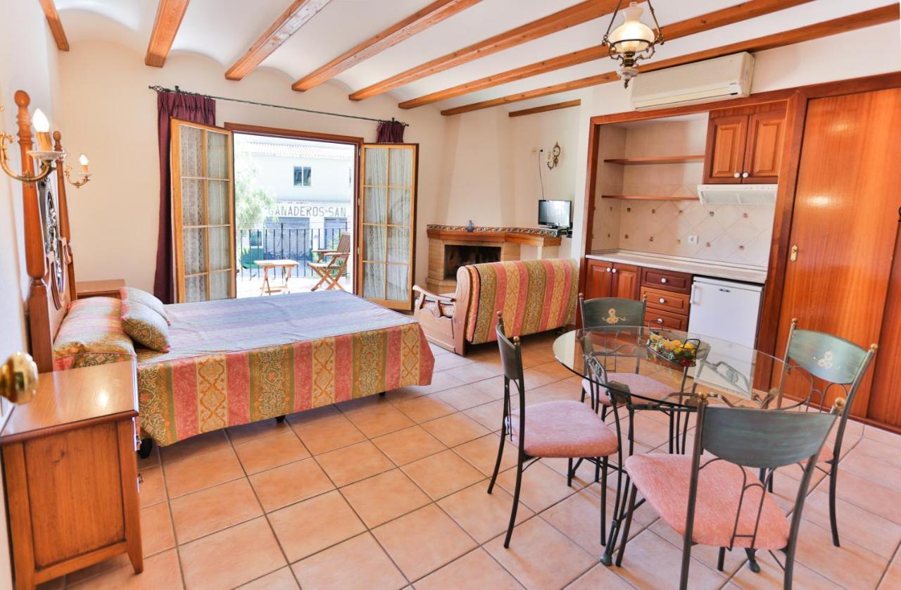 Hotel Rural Serrella Castell De Castells Esterno foto